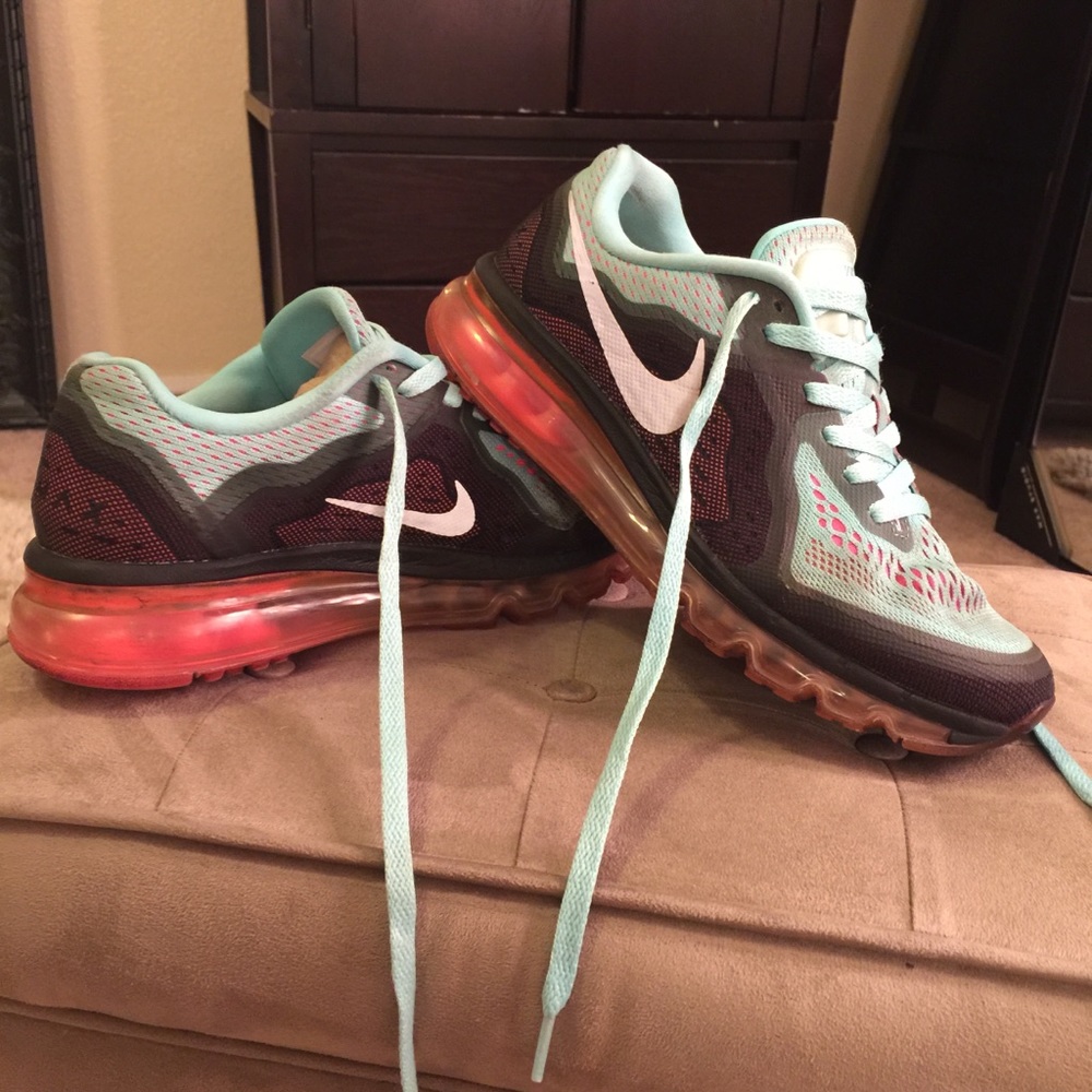 ⚡️SOLD⚡️NIKE AIRMAX Size 7.5